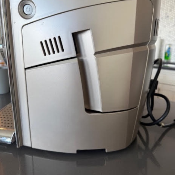 Gaggia Platinum Swing Up Espresso and Coffee Machine - Picture 6 of 16